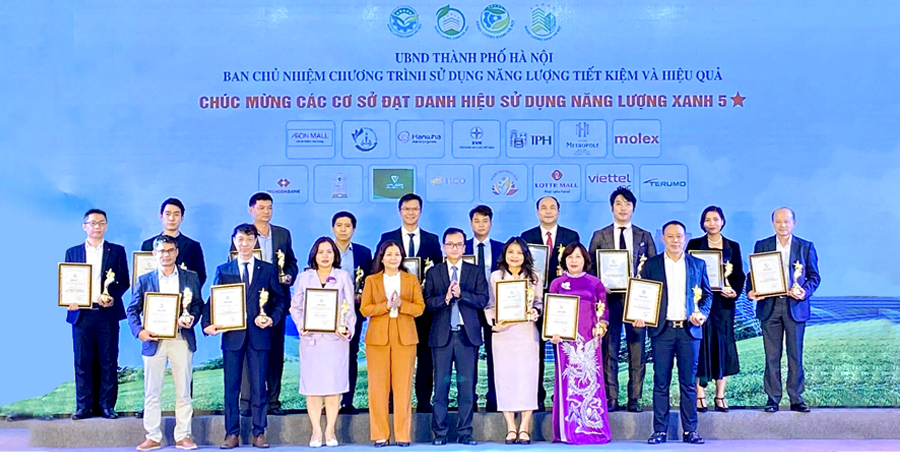 Trung tâm dữ liệu Hoà Lạc Viettel IDC nhận Danh hiệu Năng lượng xanh 5 sao